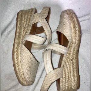 Bobs brand new sandal